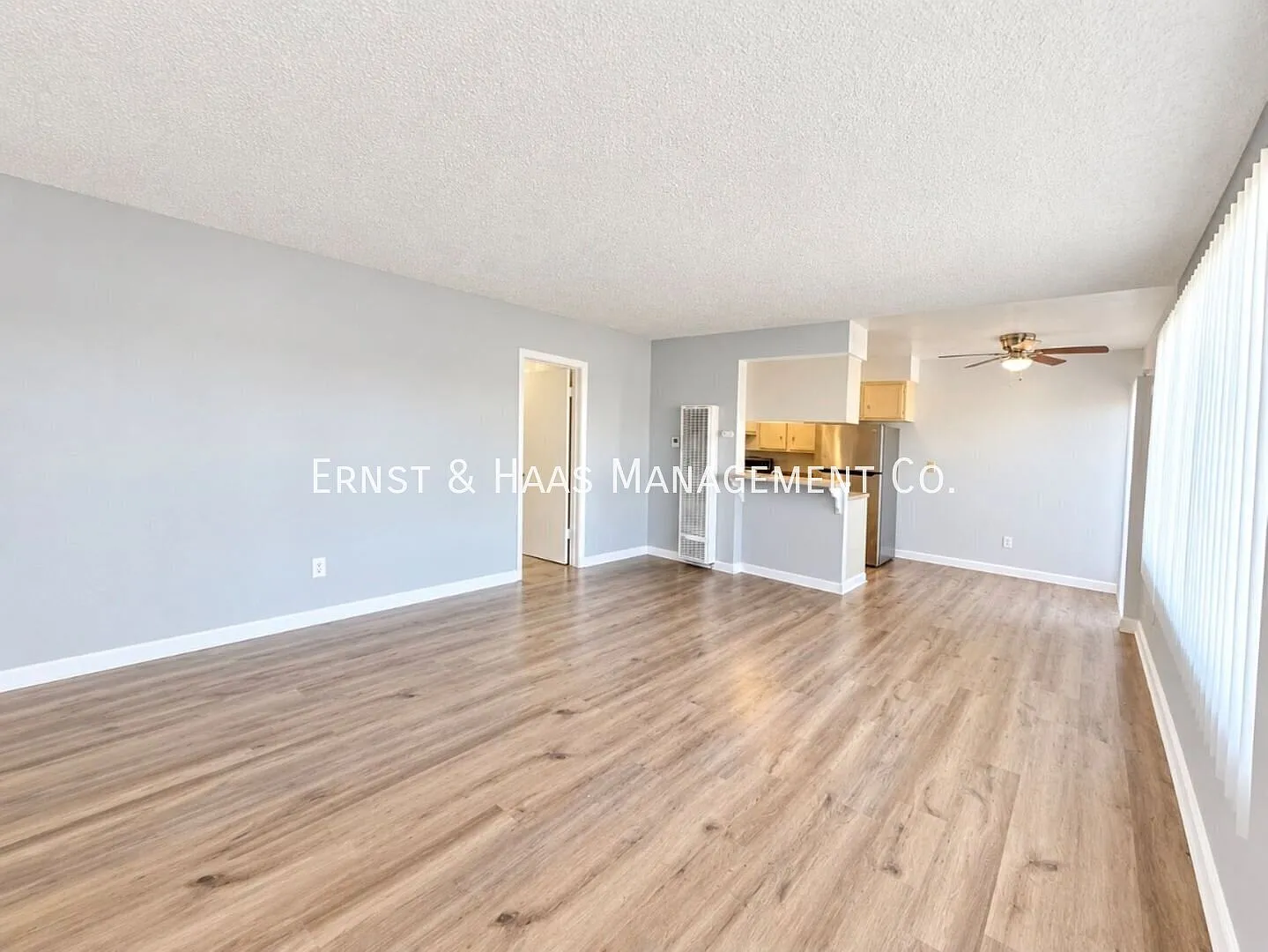 Remodeled Upper Condo in North Long Beach! — Photo 3
