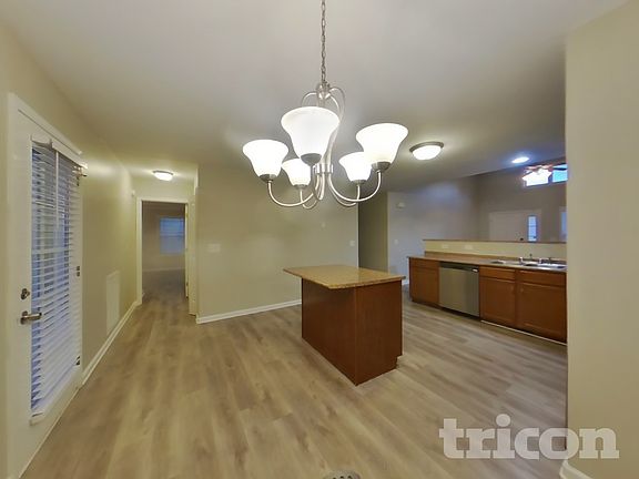 4th image of 315 David Dr