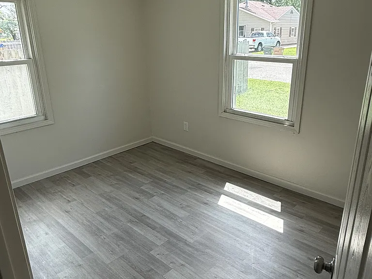 42 Halsey Dr — Photo 6