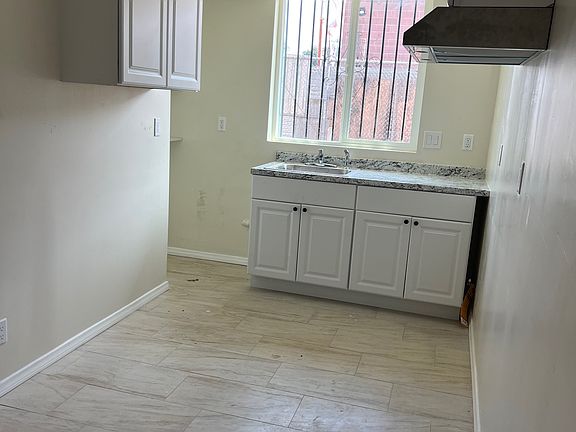 2nd image of 6226 Marbrisa Ave #6226