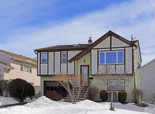 83 S Hyde Ave, Iselin, NJ 08830