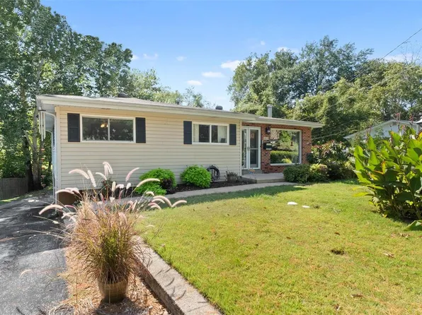 5950 Gramond Dr, Saint Louis, MO 63123