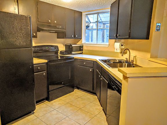 2nd image of 1908 Lake Atriums Cir APT 5