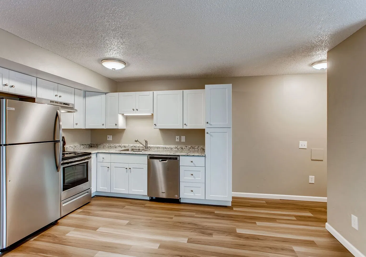 Huber Apartments — Photo 4