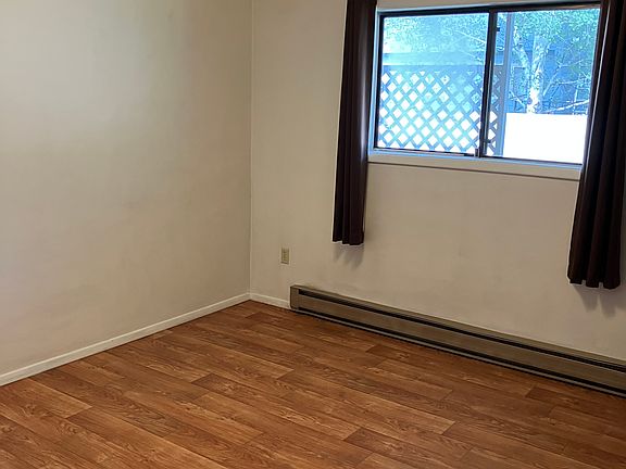 3rd image of 2208 Alderson Ave #1