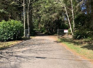 6986 Seaview Dr, Eureka, CA 95503