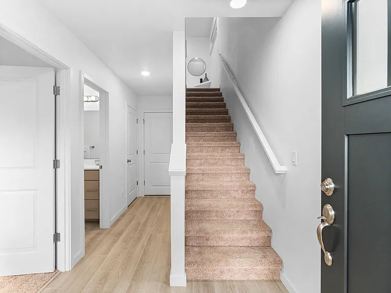 Holmes Park Townhomes — Photo 8