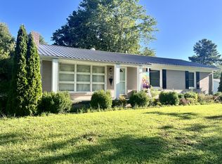 403 W Point Rd, Lawrenceburg, TN 38464