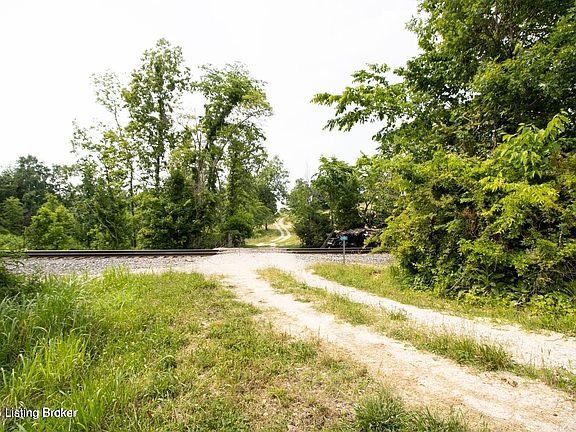 3rd image of 0 Summit Eastview Rd