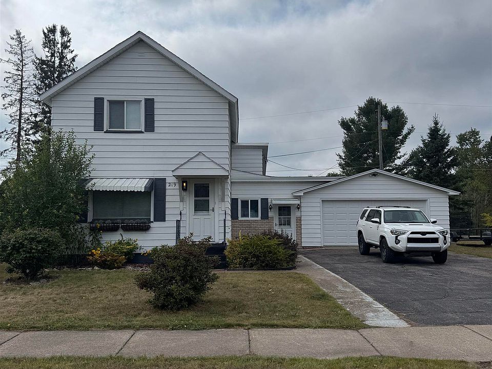 1st image of 219 Pine St