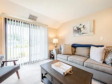 1BR 1BA 670