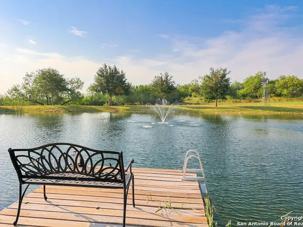 3606 US-281 N, George West, TX 78022