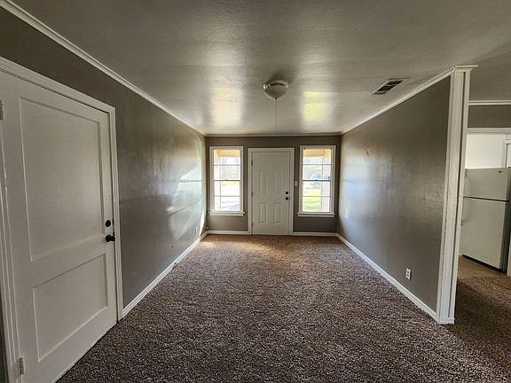 4th image of 4136 Saint Vincent Ave