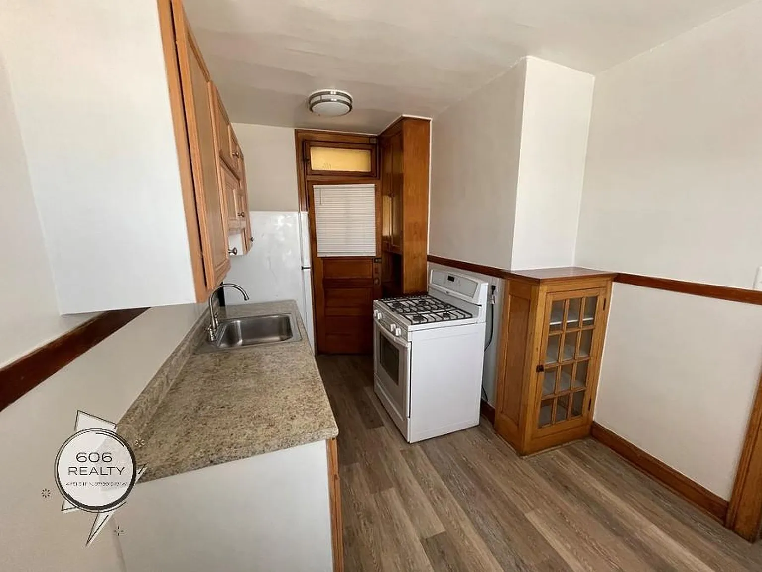 Belmont Cragin Apts Available! — Photo 2