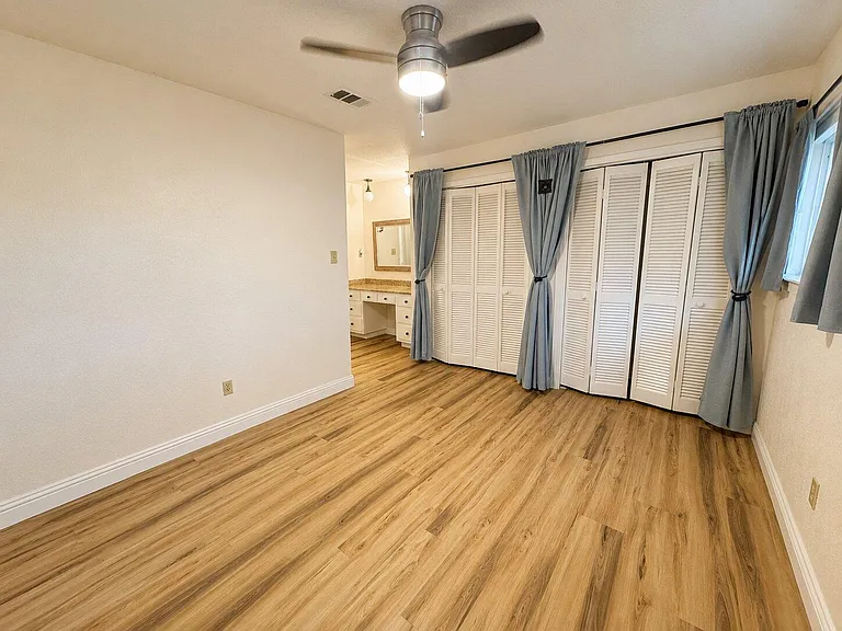 5802 Brook Valley Dr — Photo 16