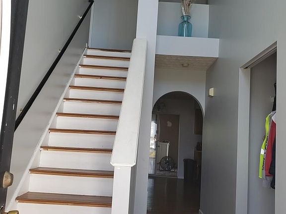 3rd image of 276 Essex Pl