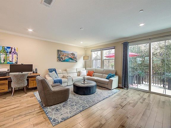 4th image of 1009 Ocean View Ave