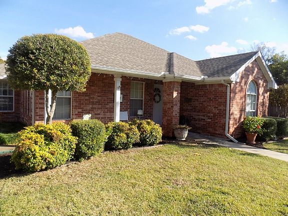 3rd image of 1012 Sherman St
