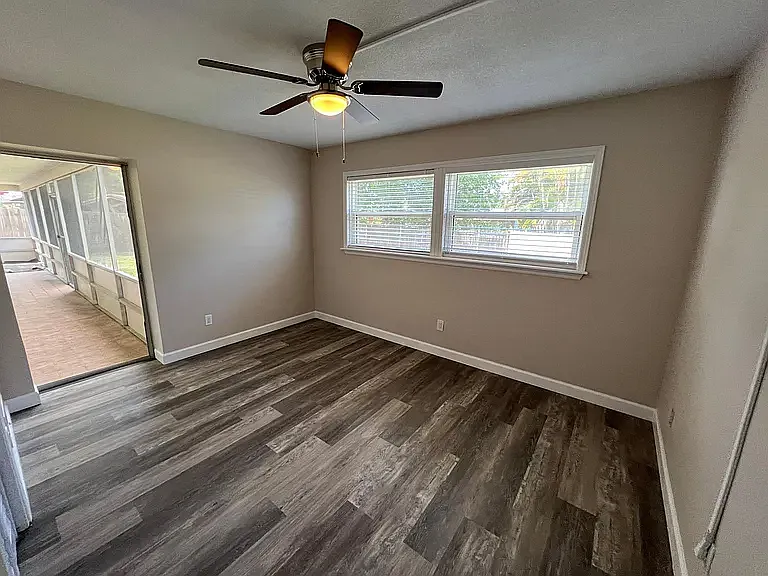 Building Photo - 1476 Highland Cir