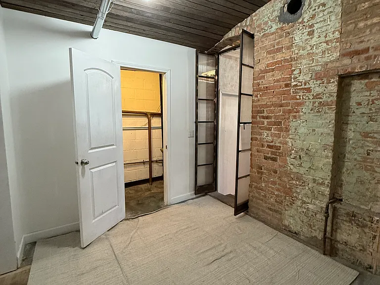 1111 W Randolph St #2 — Photo 12