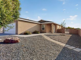 134 Oakwood Ct SW, Rio Rancho, NM 87124