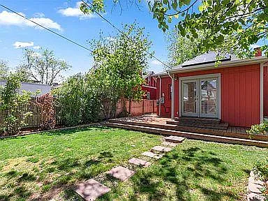 1386 Perry St — Photo 4