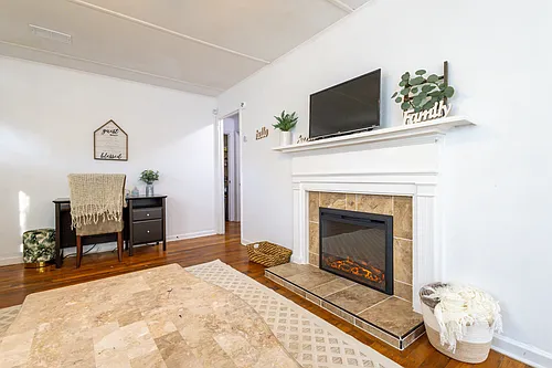 120 Vinson Dr Photo 1