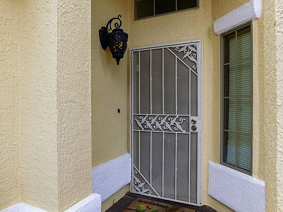 5th image of 14318 Island Point Dr