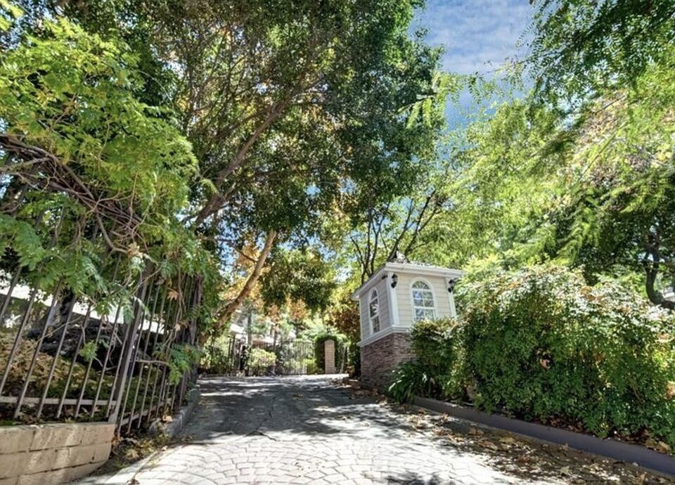 1st image of 2700 Cahuenga Blvd E APT 2205