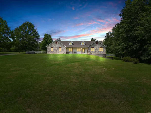 22347 Glen Ellen Cv, Warrenton, MO 63383