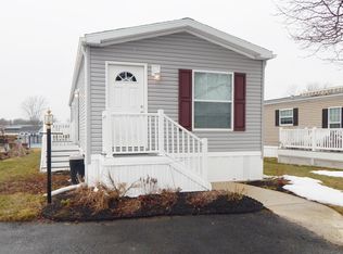 124 Parkside Ct, North Wales, PA