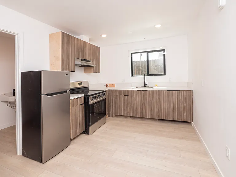 2341 Sheridan St #1 — Photo 1