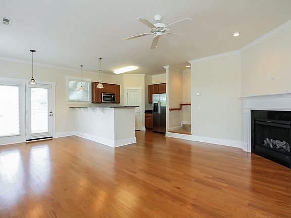 5th image of 41 Highland Forest Cir Unit 1