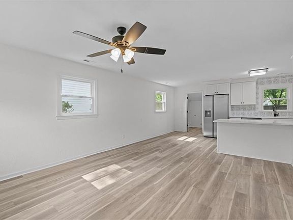 5th image of 6533 Cabot Ave