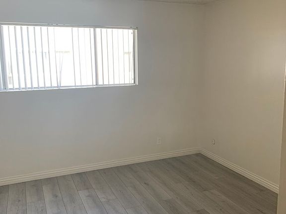 5th image of 126 E Live Oak St APT G