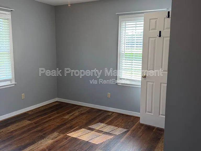 6294 Simi Ct — Photo 16