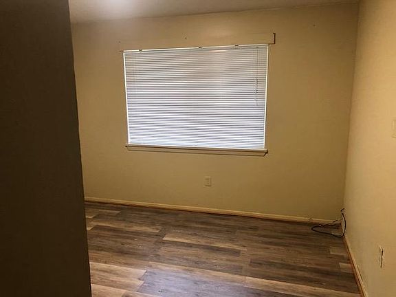 3rd image of 2332 Vance Ave #14