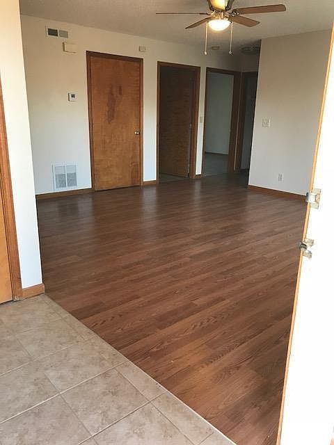 Living Room/Entry