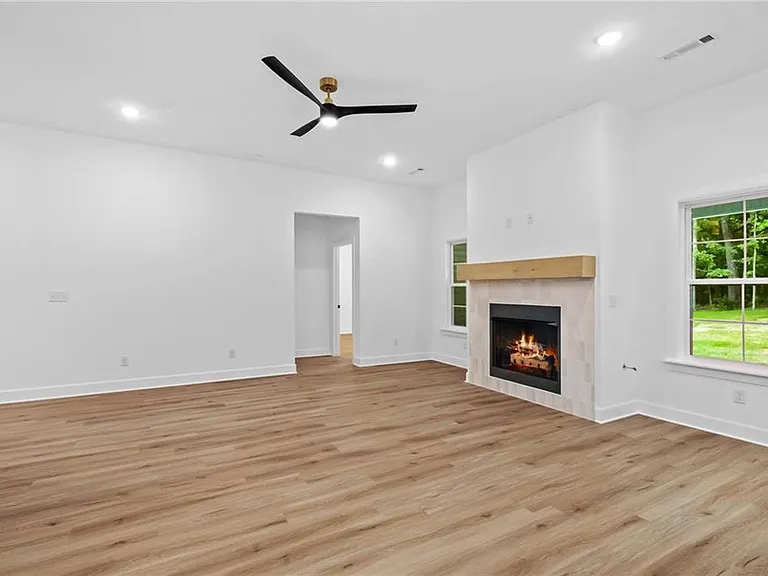 4 Argyll Cir — Photo 3