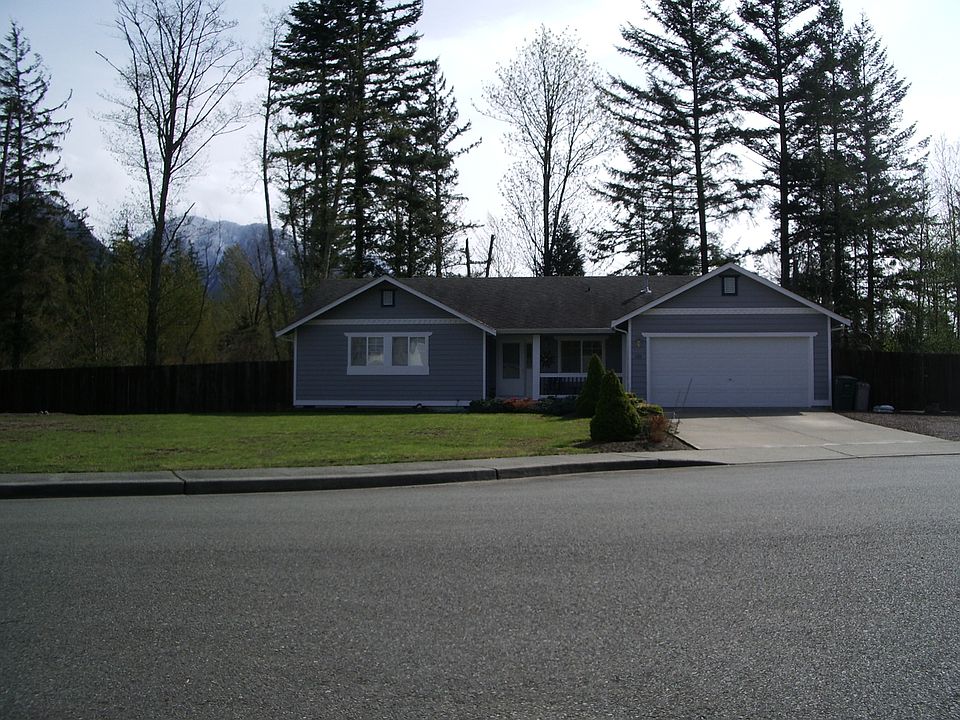 2nd image of 125 Meagan Ct