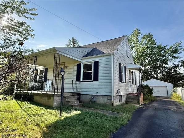 135 Beechwood Dr, Youngstown, OH 44512