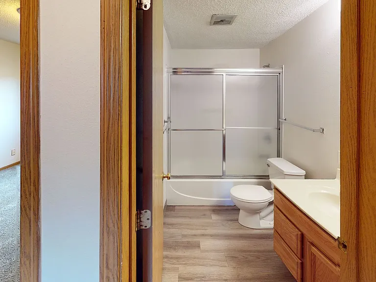 263 N Hyland Ave — Photo 5