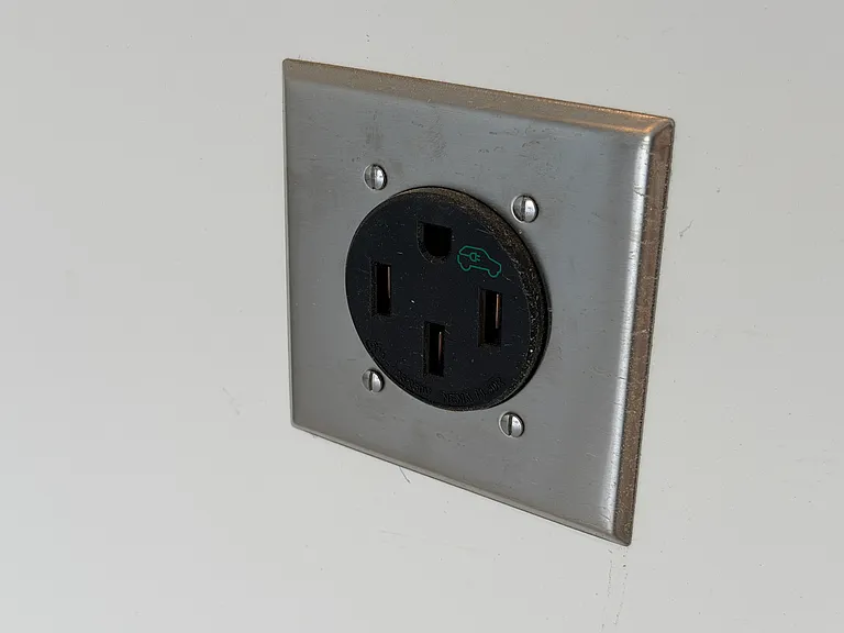 Garage 220 Car Charging
