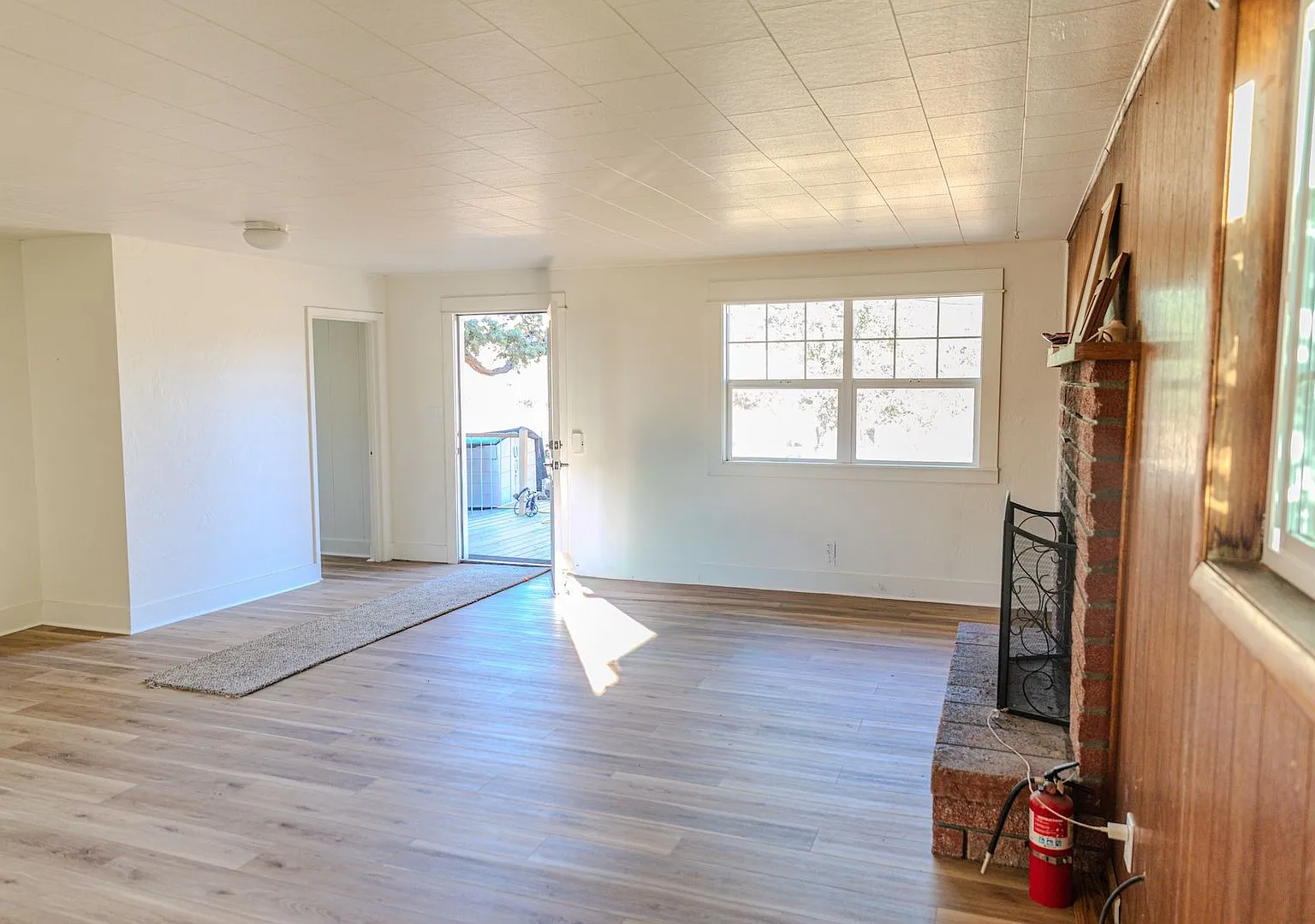 Historic Farmhouse in Crooked River Ranch Available! — Photo 4