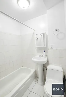 Rented by Bond New York | media 7