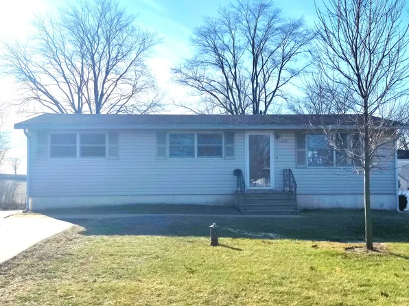 220 E Pleasant St, Sheridan, IL 60551