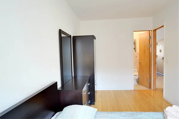 Rented by Smart City Real Estate LLC | media 24