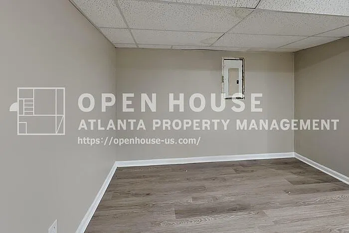 3468 Erin Gln NW — Photo 22