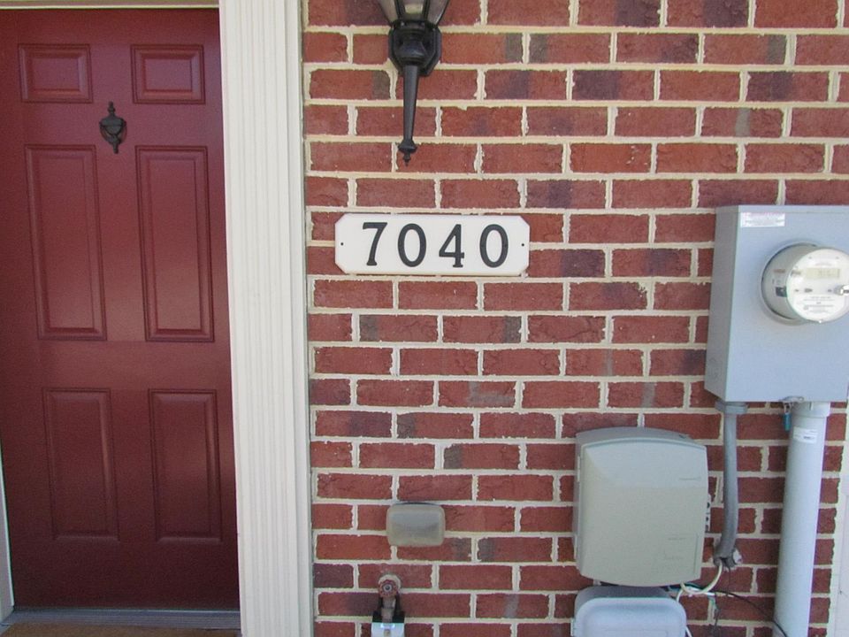 1st image of 7040 Ingrahm Dr #7040