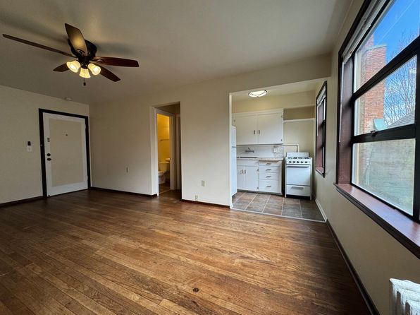 2410 E Lynn St APT 23